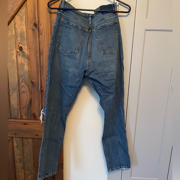 Abercrombie Womens high rise destroyed jeans - Picture 3 of 5